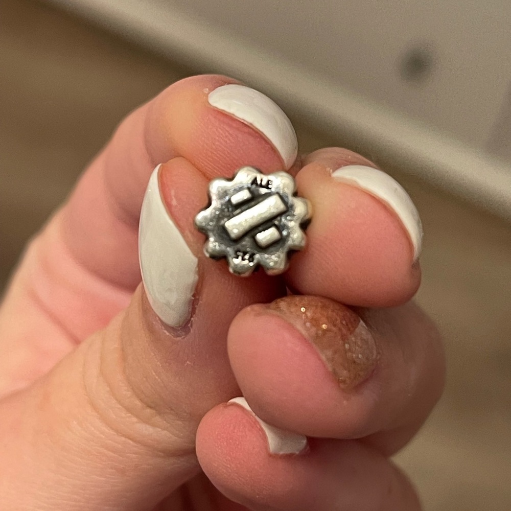 🎄Christmas tree charm!🎄 - Picture 8 of 10